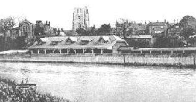 Oulton Broad Lido and Beccles Old Bathing Place - image