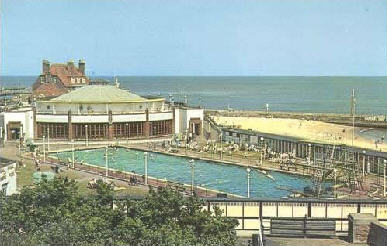 Gorlesden Lido and Floral Hall - image