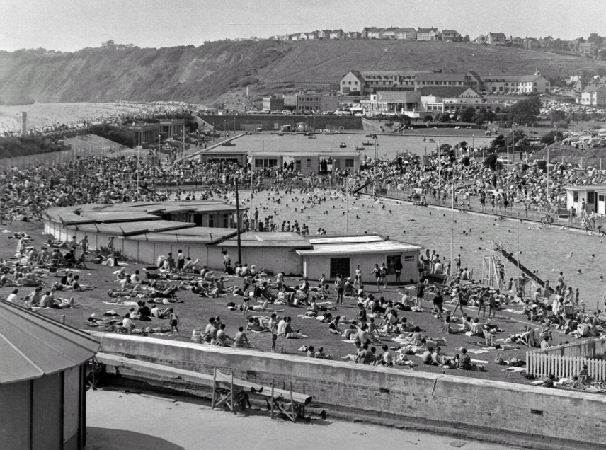 Cold Knap Lido - image