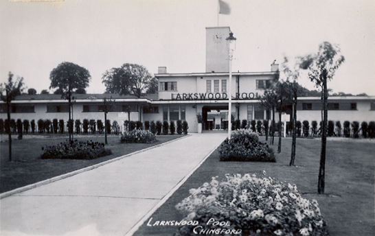 Larkswood Pool looks a very lovely approach. Private postcard collection agj - image