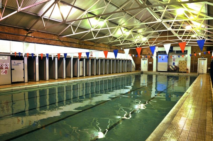 Arthur Hill Memorial Baths - the main bath - image