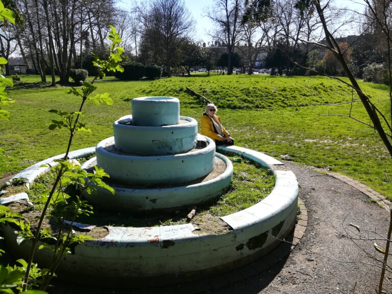 Lido Fans - Peckham Lido site from fountain - image